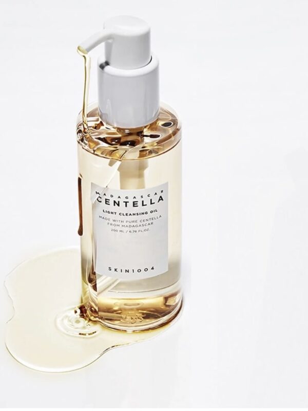 STEP 1 - Skin 1004 Centella Light Cleanising Oil